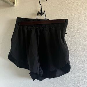 Lululemon Hotty Hot short size 6